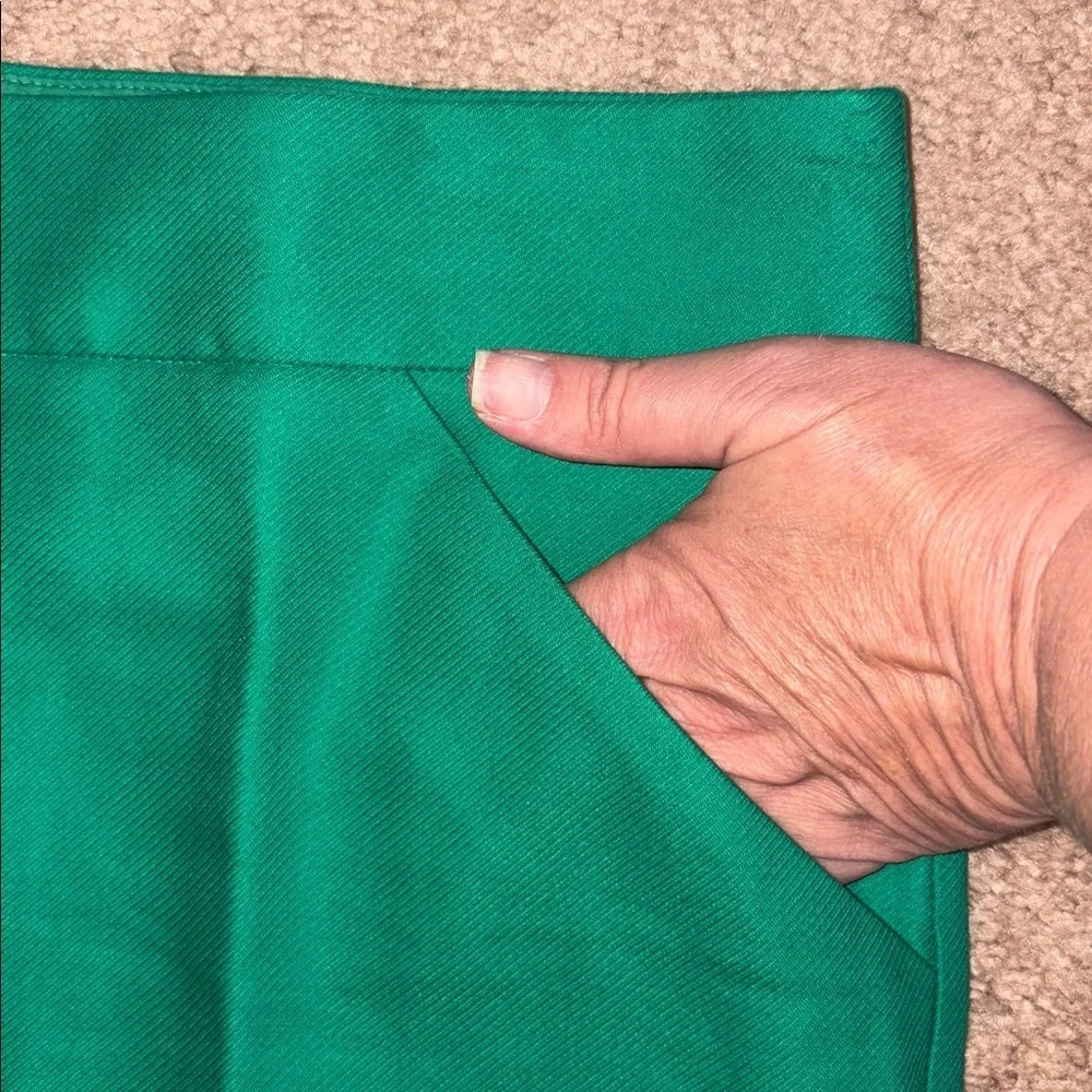 J. Crew green the pencil skirt size 6
